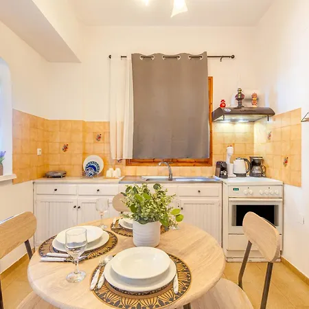 Maestro Apartment