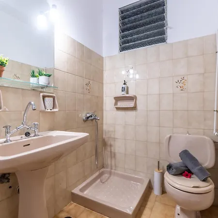 Apartment Maestro *